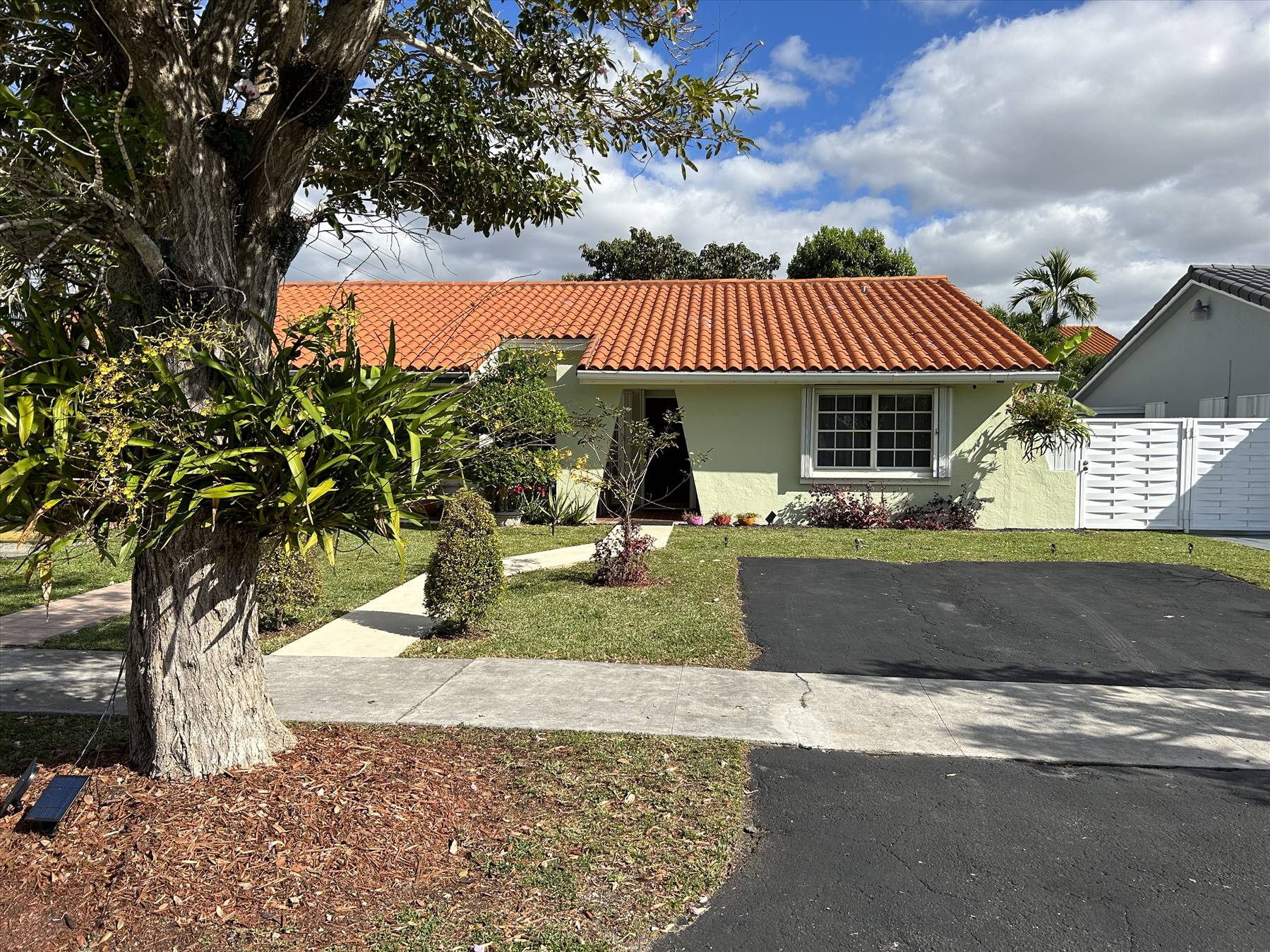 main property photo
