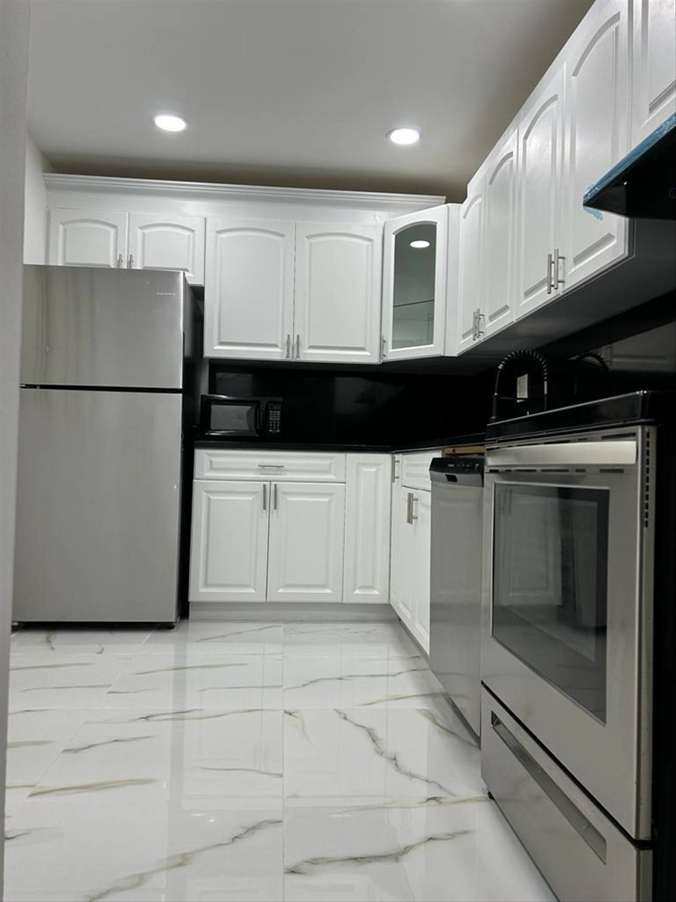 main property photo